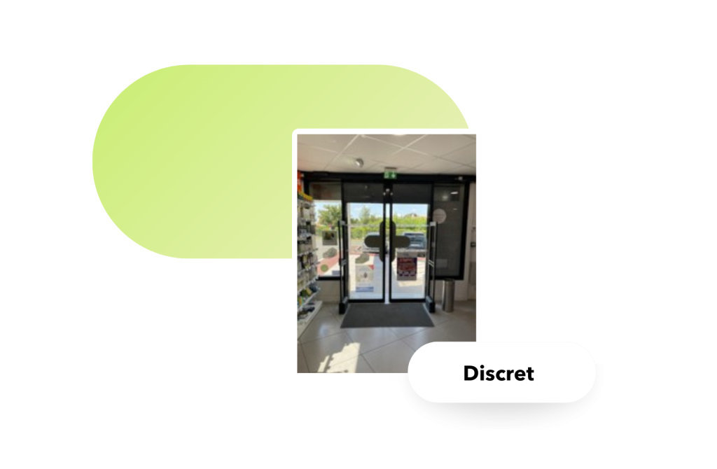 Entrée d'une pharmacie avec Smart Rx Portique