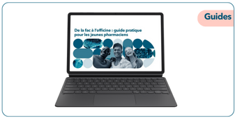 Guide étudiant en pharmacie ouvert sur un pc portable