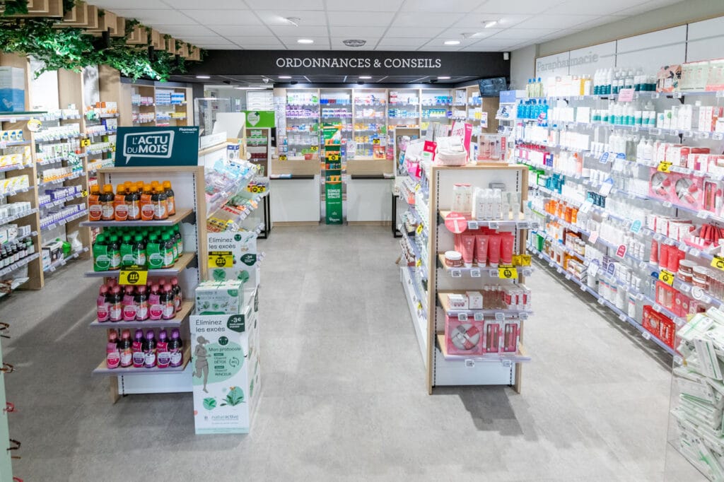 photo de l'intérieur d'une pharmacie